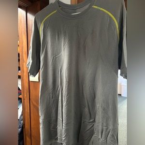 Lululemon men’s shirt L
